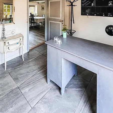 6 Bedroom Gorgeous In *