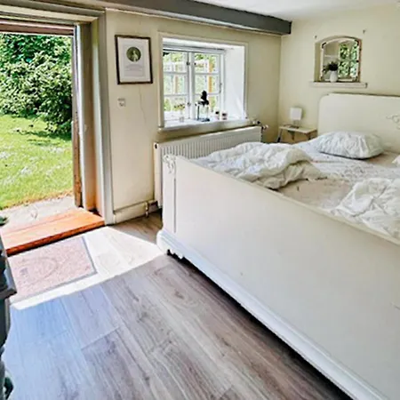 Vakantiehuis 6 Bedroom Gorgeous In *