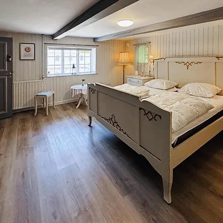 Semesterbostad 6 Bedroom Gorgeous In